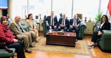 فى أول اجتماع لها وزيرة الثقافة تؤكد مضاعفة الجهد لبناء إنسان واع ومثقف